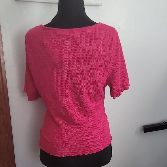 All in Favor Pink Ruched Blouse V-Neck NWT - Picture 8 of 9
